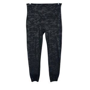 Spanx Faux Leather Legging Matte Black Camo Sz 3X